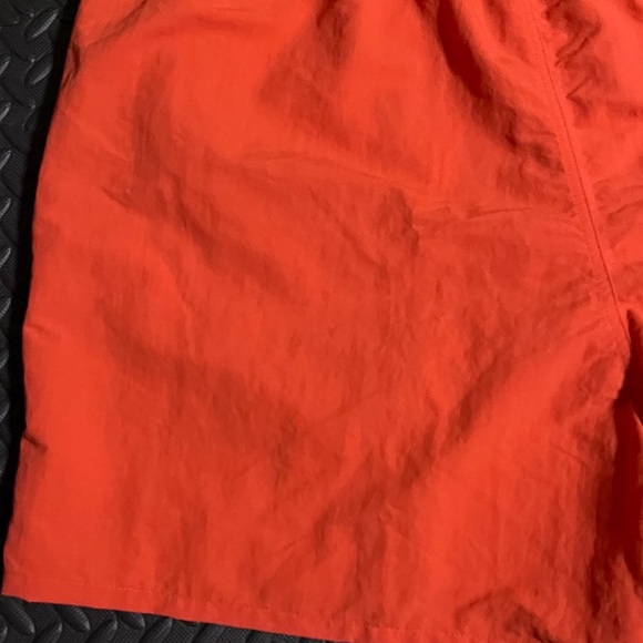 Patagonia Red Athletic Shorts - Picture 2 of 9